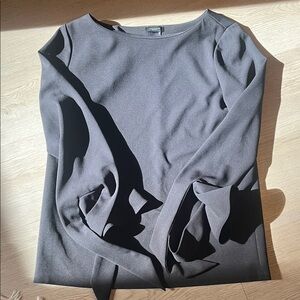 Women’s black tie sleeve top
